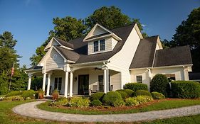 Bed & Breakfast On Tiffany Hill