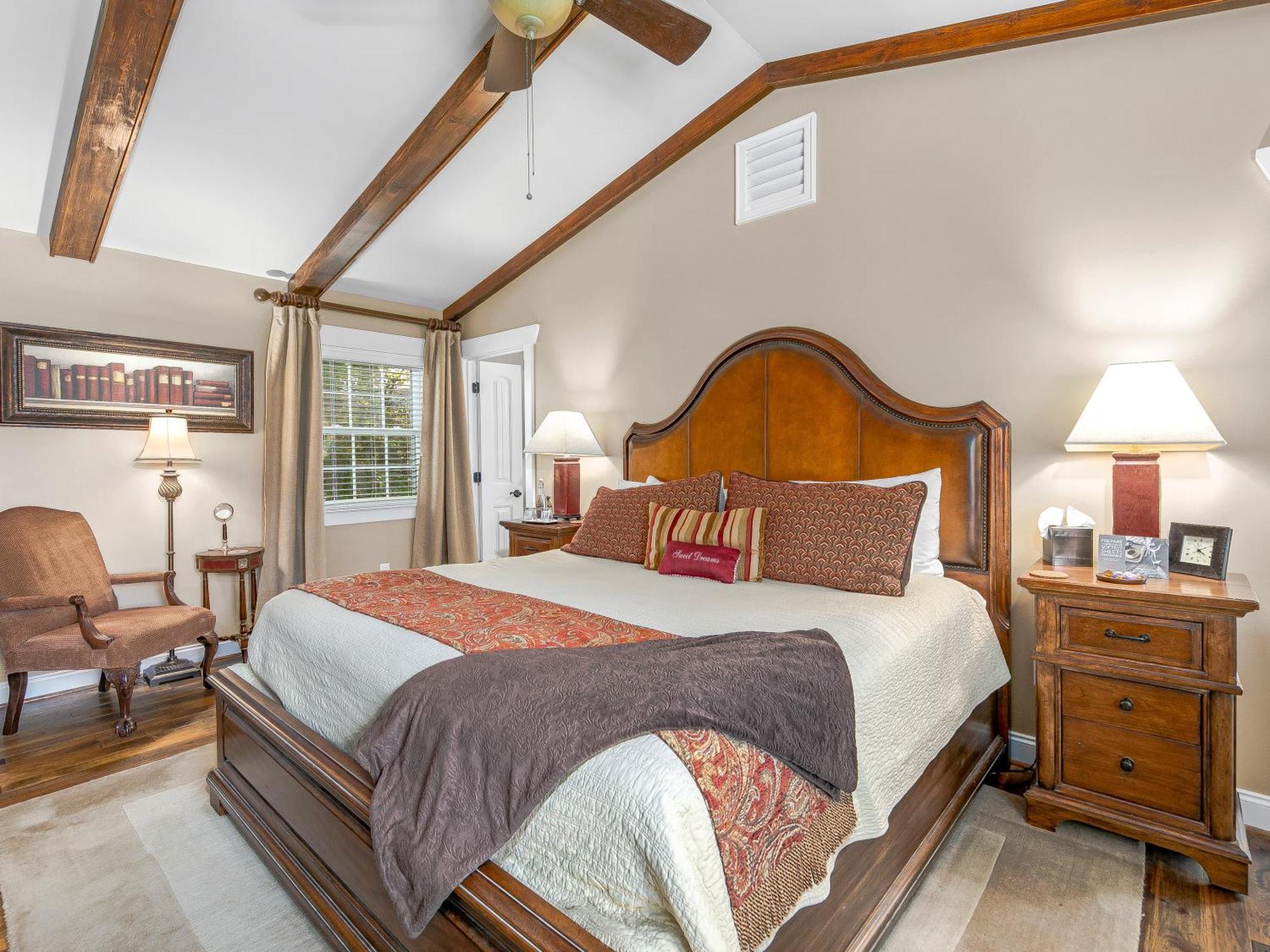 Bed & Breakfast On Tiffany Hill Mills River Room photo